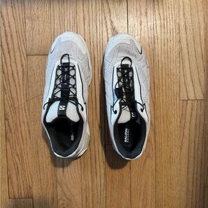 Salmon Sneakers size 6.5 cream with black accents